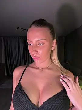 Elizebeth_Parker webcam
