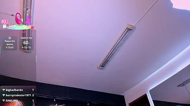 Saara_Corraless webcam