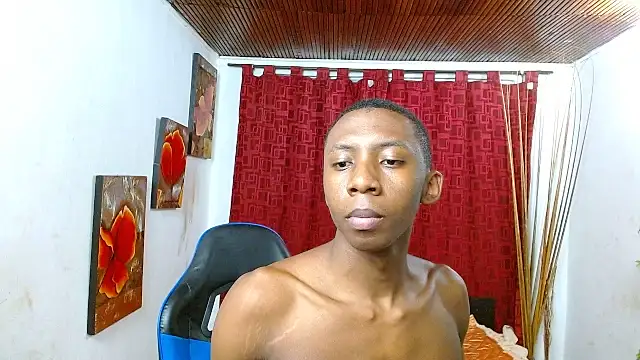 milo018 webcam