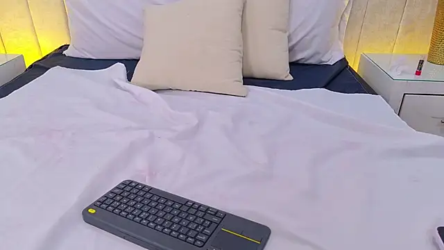 LiaBanks webcam