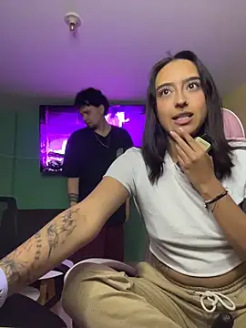 hotlatinocouple__ webcam