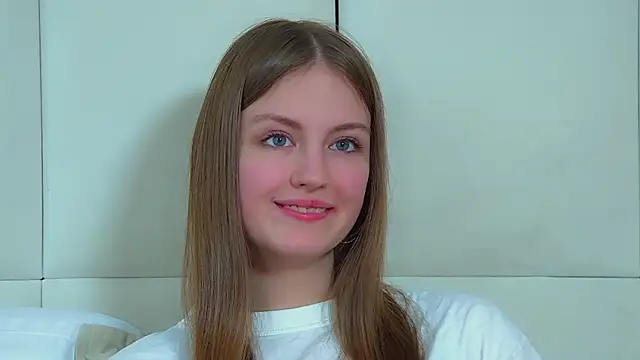 SofiaSarvains webcam