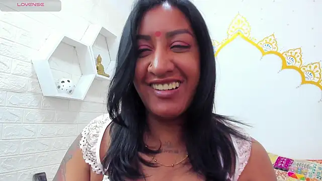 LadyNahir webcam