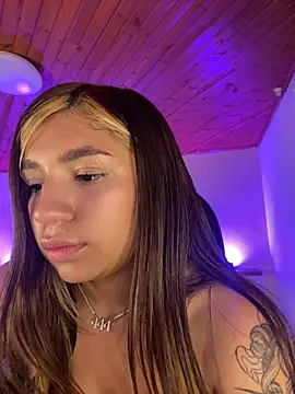 Isabella18_pink webcam