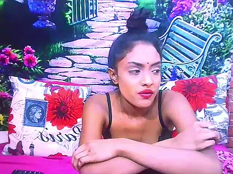 IndianPretty14u2Luv webcam