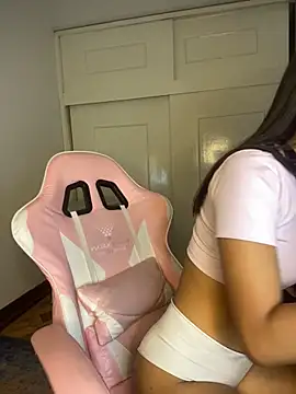MoonLitDoll webcam