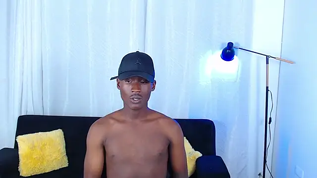 alexaandro18 live cam on StripChat