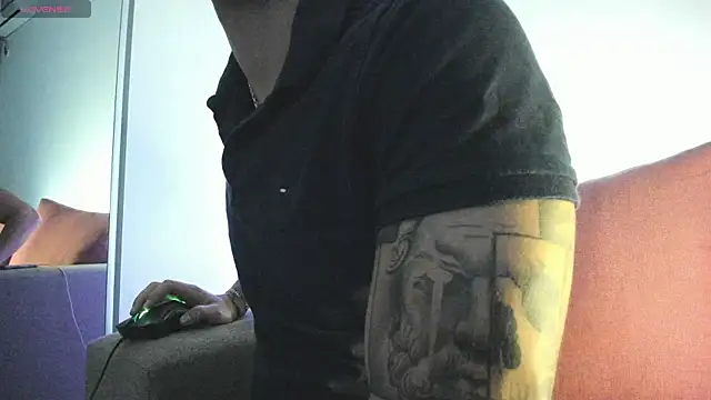 nicholasX1 webcam