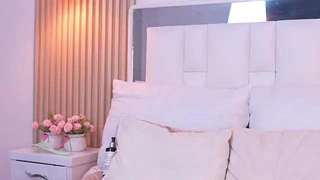 sara_goddess01