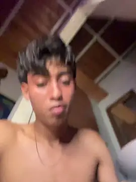 Mauuu18 webcam