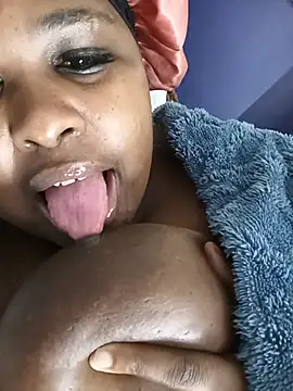 GaggingSlutXx webcam