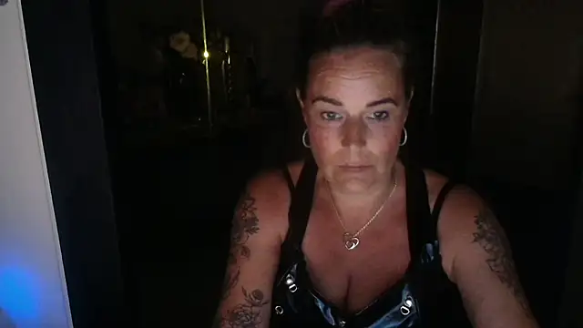 xMystiqueMavenx webcam