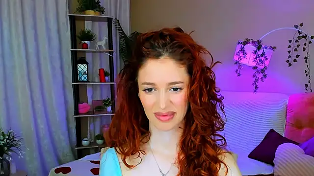 ChristinaConteeree webcam