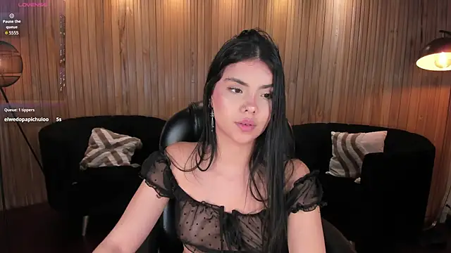 MiaLaurence webcam