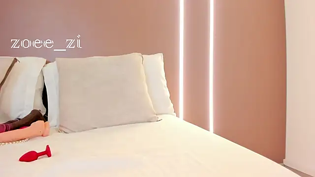 zoee_zi webcam