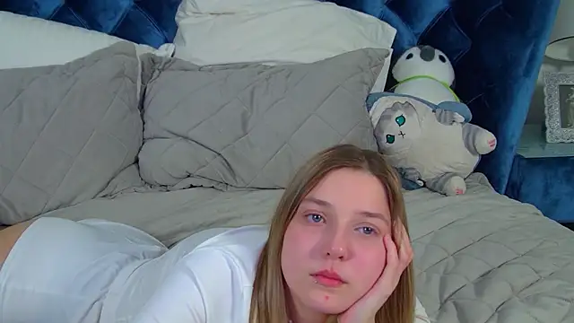 TinnaBurton webcam