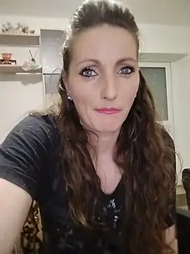 CrazyMaya39 webcam