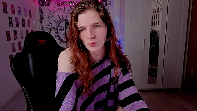 iceseeker2 live cam on StripChat