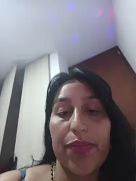 LunaRouuse_ webcam