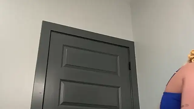 kelseyblu webcam