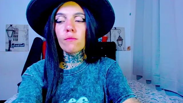 LannieGonzales webcam
