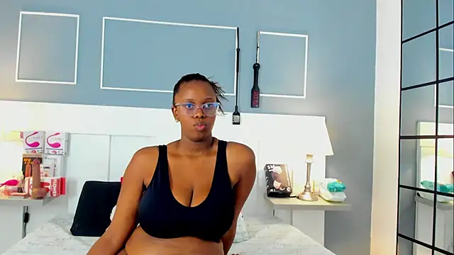 Miss_Khaleesi webcam