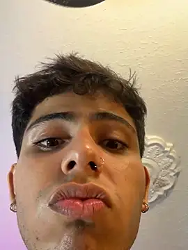 hunterwest06 live cam on StripChat