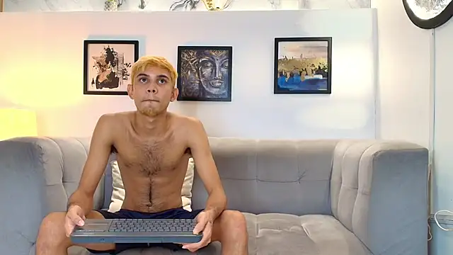 BLONDON_BOYS1 webcam