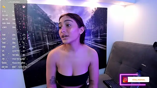Nina-Mars live cam on StripChat