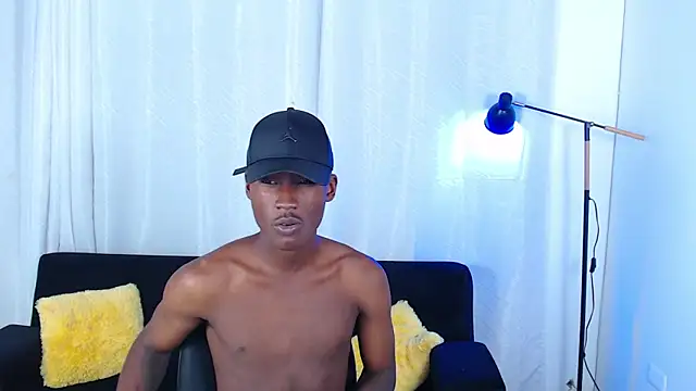 alexaandro18 webcam