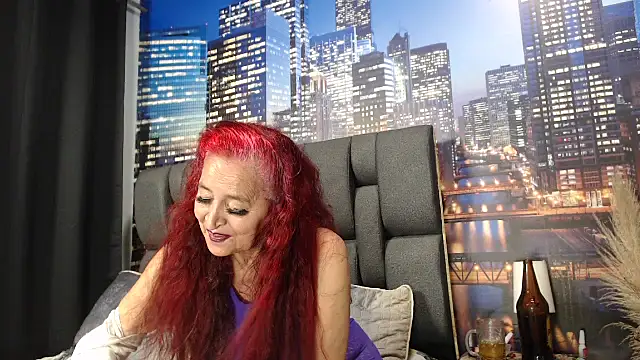 Lucy_mature8 webcam