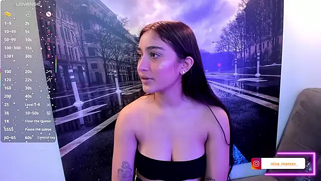 Nina-Mars live cam on StripChat