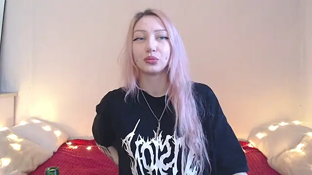 Emily_hardcore live cam on StripChat