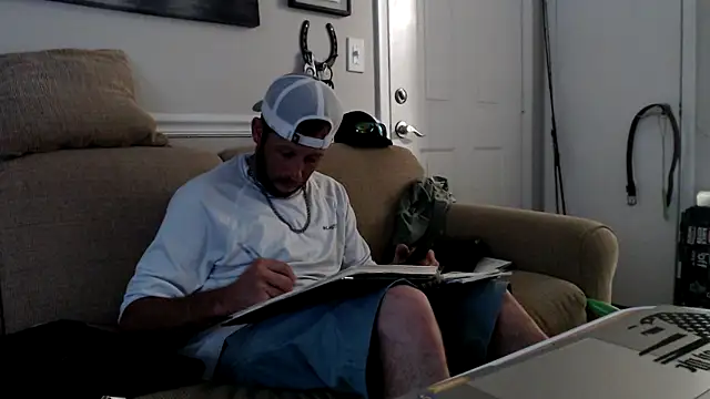 Diamondintherough24 webcam