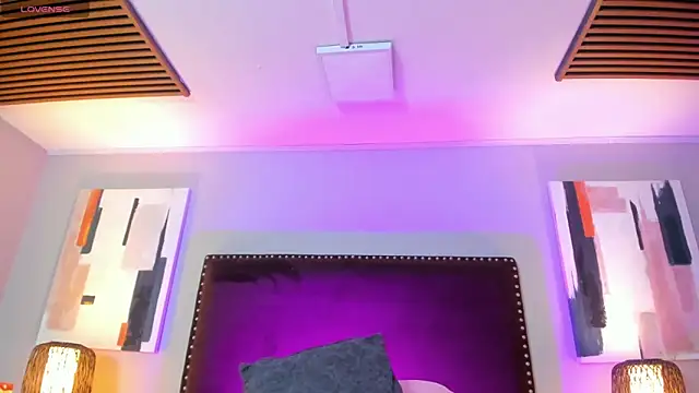 Elisasue webcam
