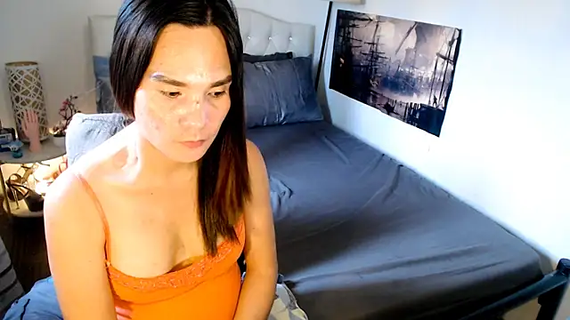 NinaDOM4CUM webcam