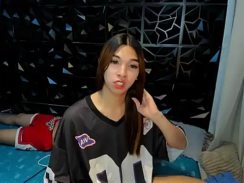 hardcocktwink live cam on StripChat