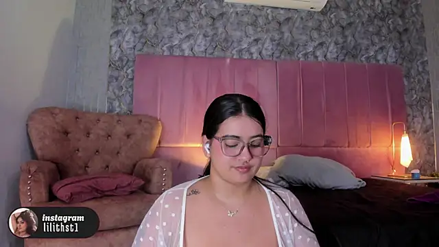 lilithst_ live cam on StripChat