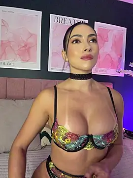 ItsTatiana live cam on StripChat