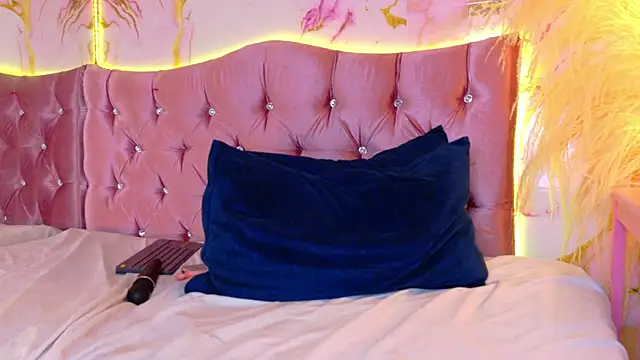 KARINAJTORRES webcam