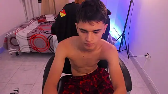 Aron_Boyy webcam