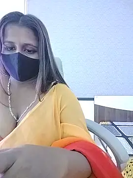 LoveLy-Soneya webcam