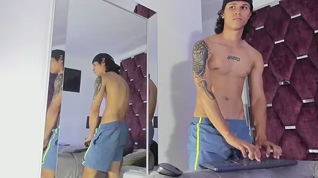 TonyBenedetti live cam on StripChat