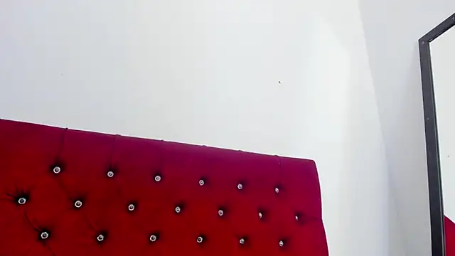 Katty_West webcam