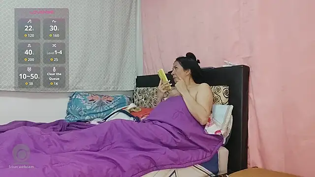 Monica_vale live cam on StripChat
