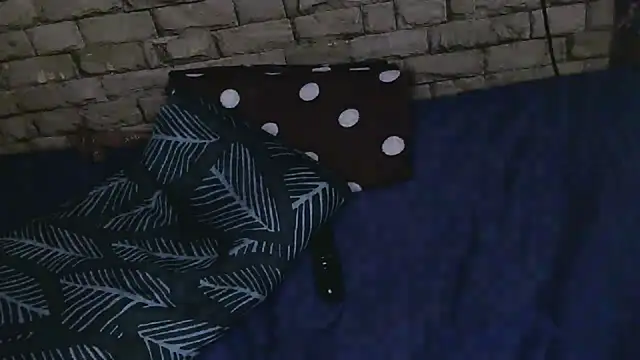 Sweethoneyglow webcam