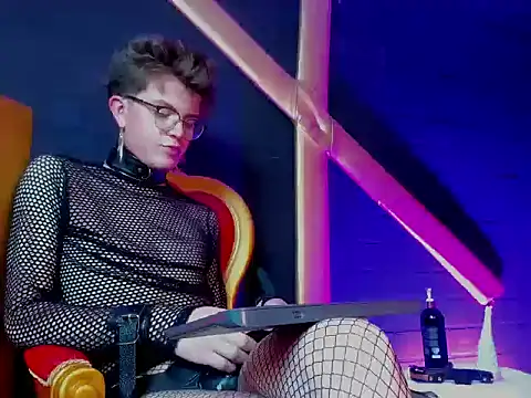 DionnySian live cam on StripChat