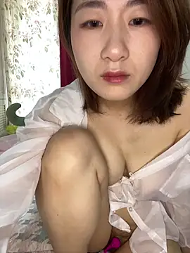 U-mi live cam on StripChat