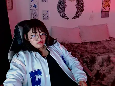 Isabella_222 webcam