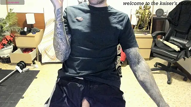 kaiser679_ live cam on StripChat